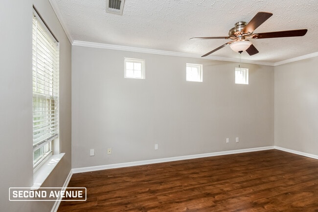 Building Photo - 208 Ilex Dr