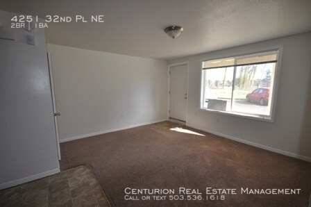 Building Photo - 4251 32nd Pl NE