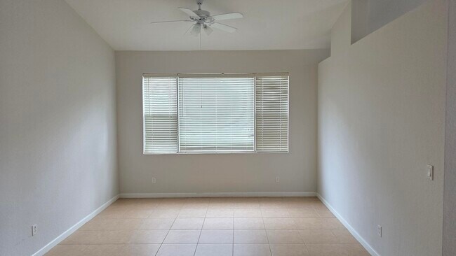 Building Photo - 2264 Newport Isles Blvd