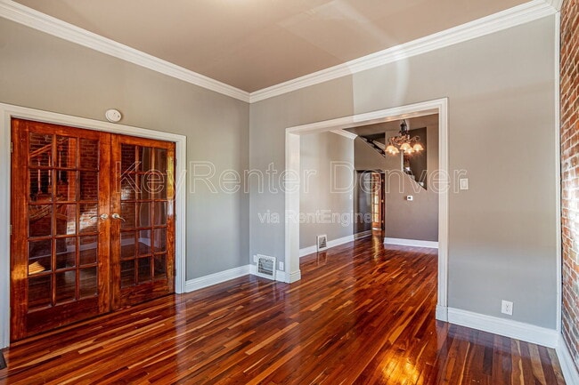 Building Photo - 2105 W 31st Ave