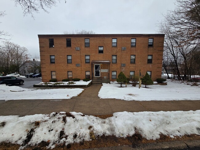 Building Photo - Maple Heights