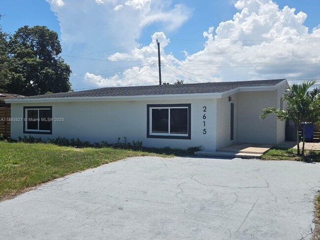 Building Photo - 2615 NW 62nd Ave