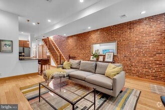 Building Photo - 1810 6th St NW