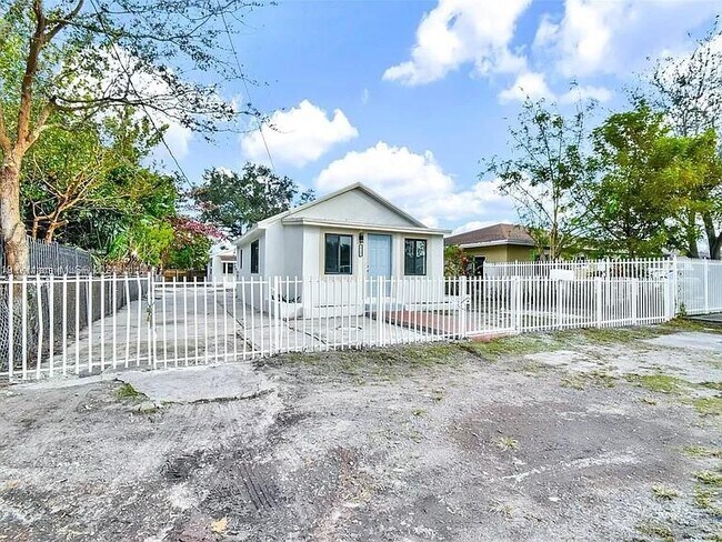 Foto del edificio - 2919 NW 92nd St