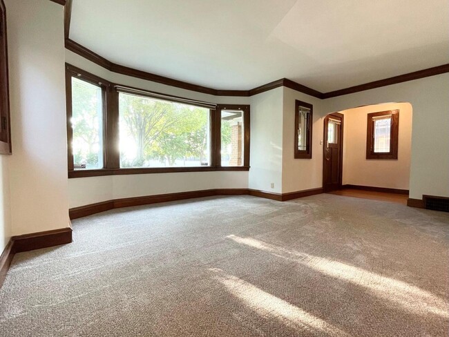 Living Room - 926 S 77th St