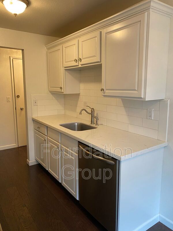 Foto del edificio - 615 NW 85th St