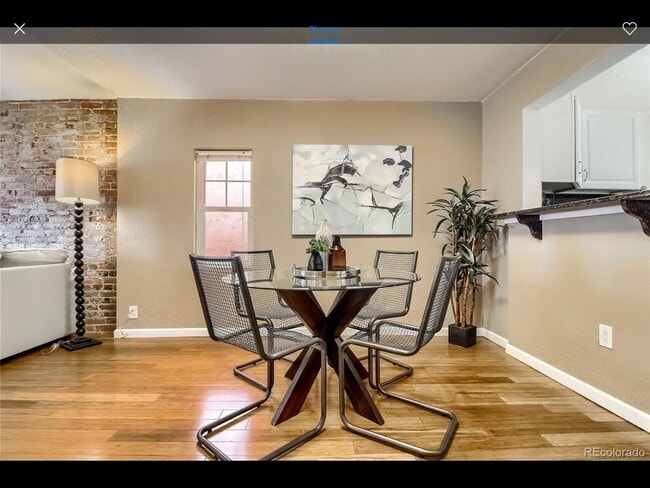 Dining area - 3451 N Downing St