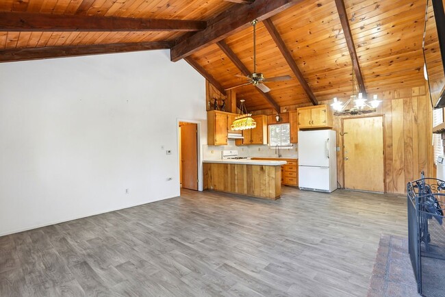 Building Photo - 1168 Jungfrau Dr