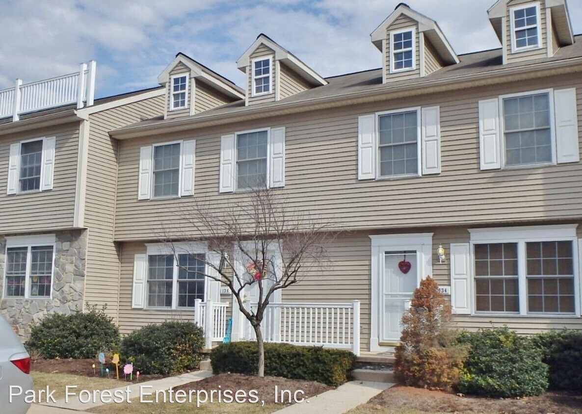 Primary Photo - 3 br, 1.5 bath House - 136 Birchtree Court