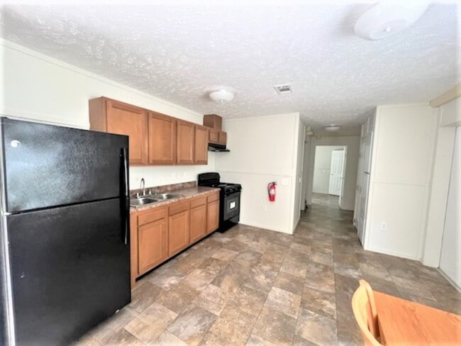 Building Photo - 12108 Diana Dr