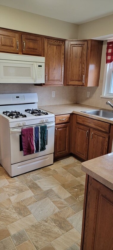 Foto principal - 1141 Hickory St