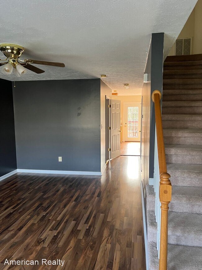 Building Photo - 2 br, 2.5 bath House - 228 Amanda #1