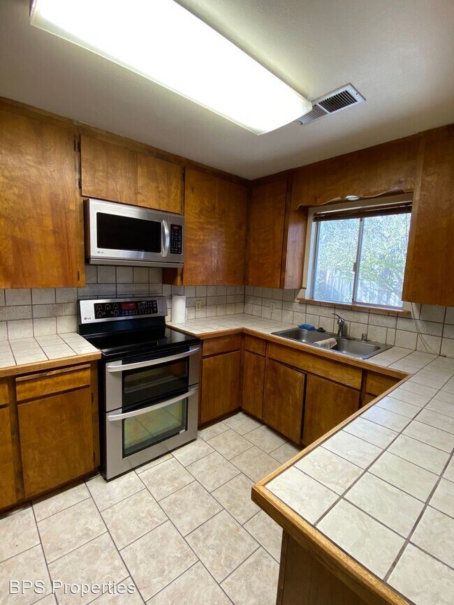 Foto del edificio - 3 br, 2 bath House - 6451 County Rd 5