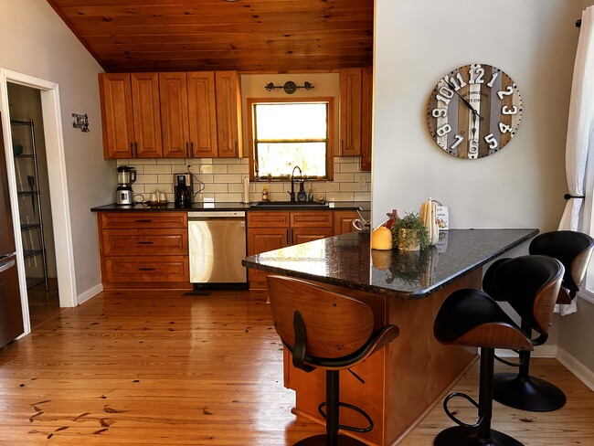 Photo - 348 Cozy Cove Hollow House