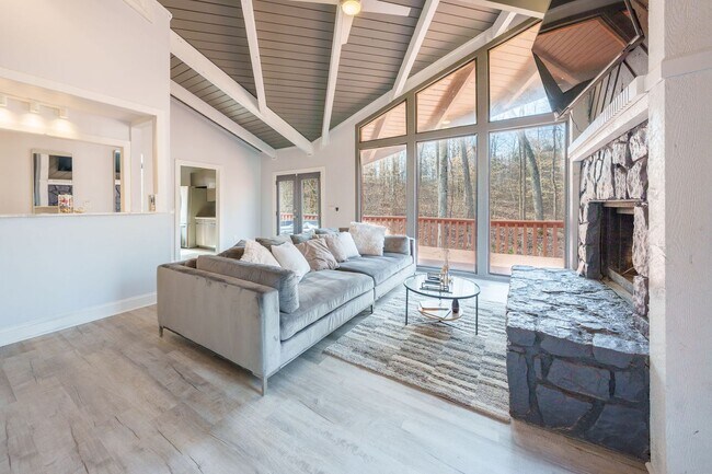Foto del edificio - 6225 Koweta Rd: Recently Renovated 3BD, 3b...