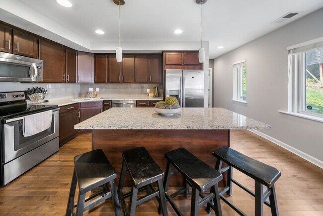 Foto del edificio - 2201 Reading Rd