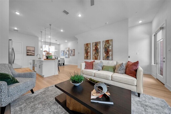 Foto del edificio - 13351 Goodland St