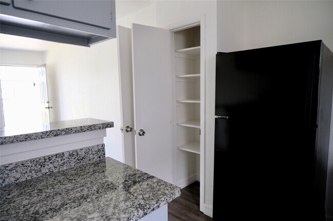 Foto del edificio - 5630 Market St