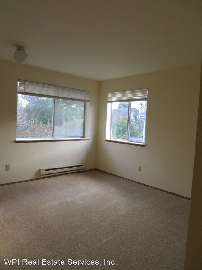 Building Photo - 2 br, 2 bath Apartment - 8820 Stone Ave N