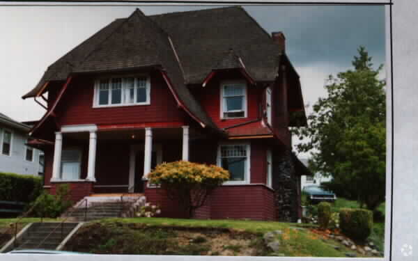 Primary Photo - 2031 Grand Ave