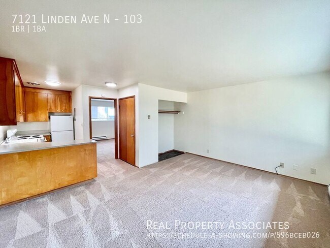 Building Photo - One-Bedroom Close to Green Lake! **Ample S...
