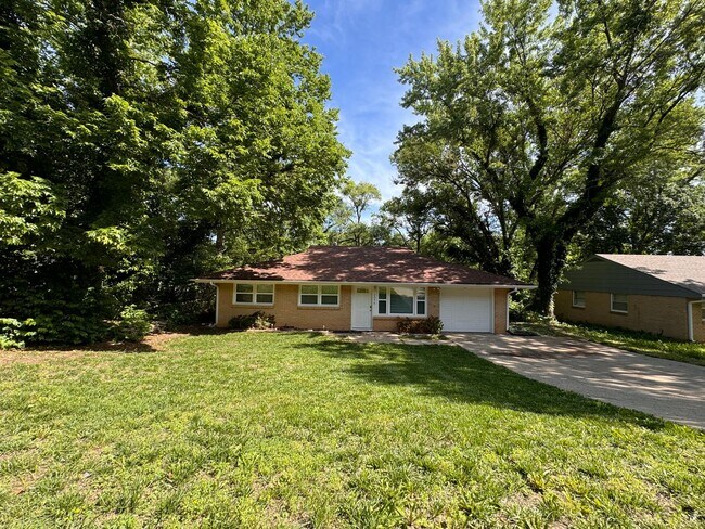 Building Photo - UPDATED - READY NOW HOME!!