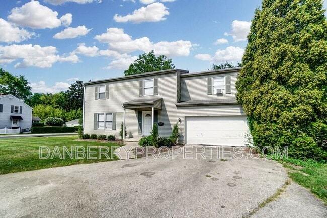 Building Photo - 1103 Searles Rd