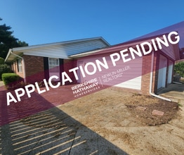 Building Photo - 13 E Cresthill Dr