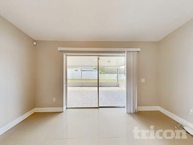 Foto del edificio - 30746 Birdhouse Dr