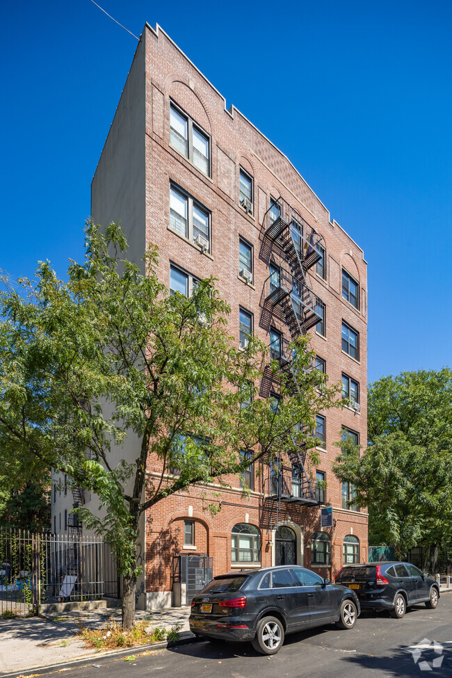 Building Photo - The Gloria Apartments