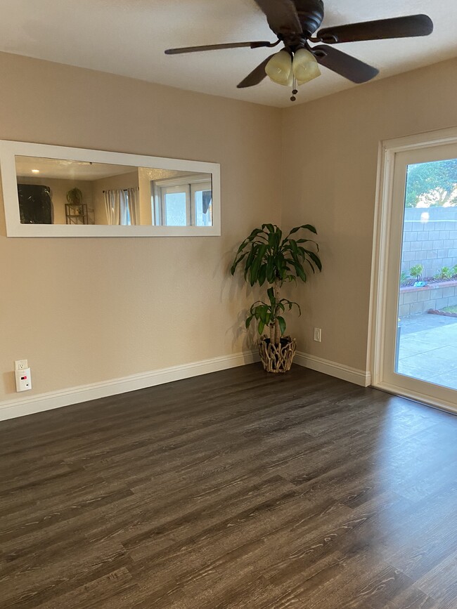 Dining space - 15165 Paige Ave