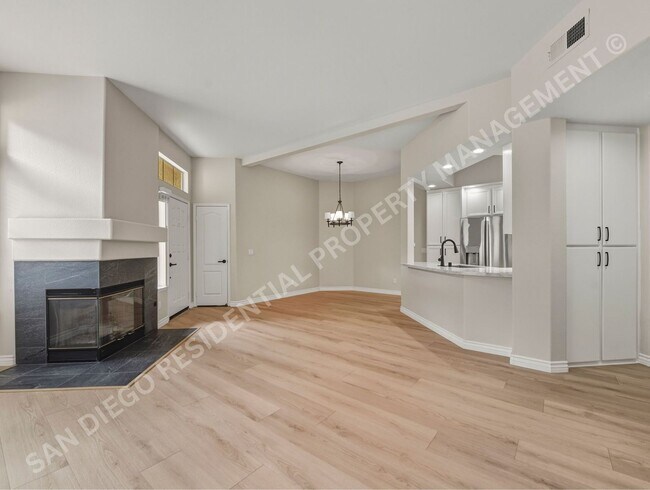 Building Photo - Beautifully Remodeled and Bright in the Perfect Rancho Bernardo Location