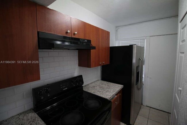 Foto del edificio - 9220 Fontainebleau Blvd