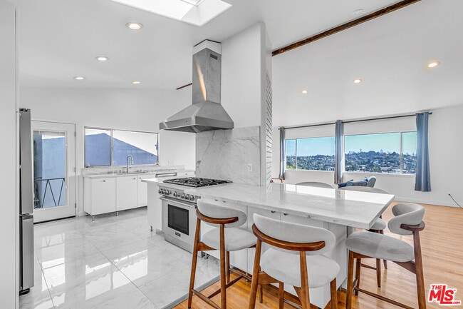 Foto del edificio - 3632 Amesbury Rd