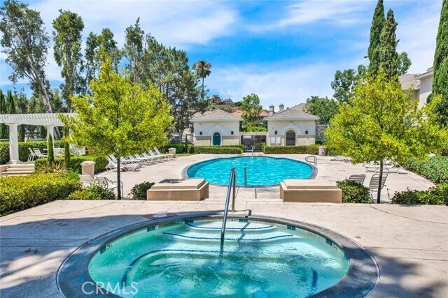 Building Photo - 38 Melrose Dr