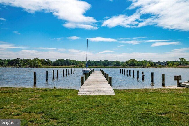 Foto del edificio - 811 Chester River Dr