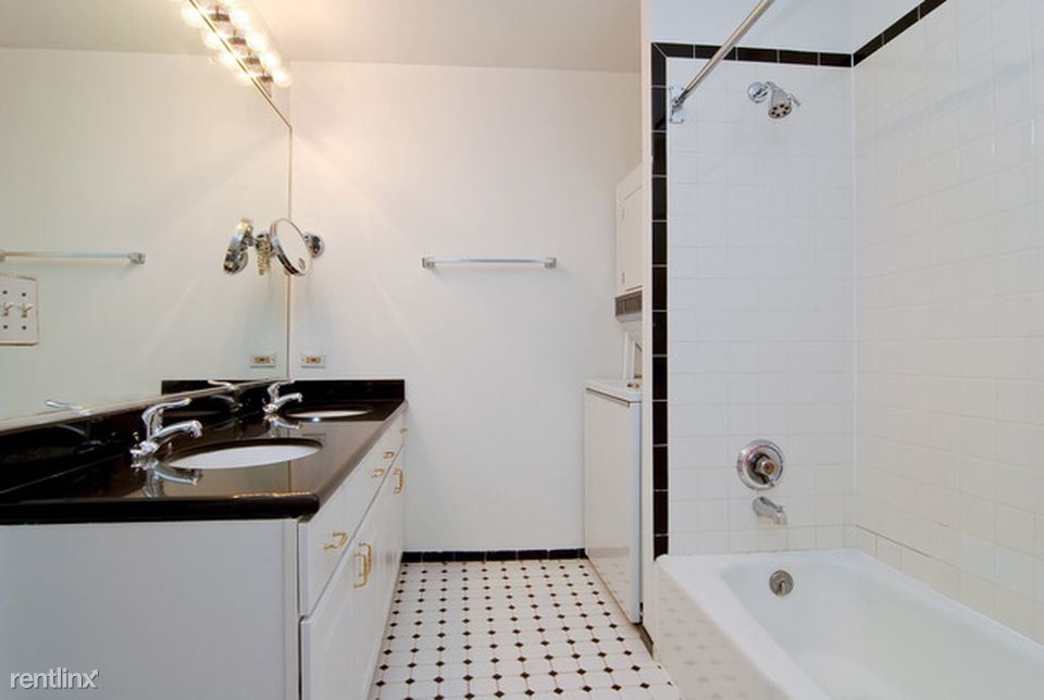 Primary Photo - 1 br, 1 bath Condo - 52 W Burton Pl