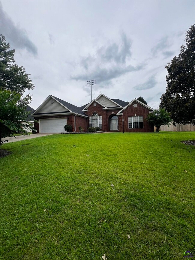 Building Photo - 306 Hummingbird Ln