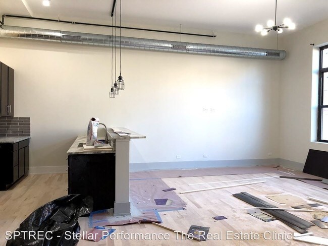 Building Photo - 1432 W 21st St