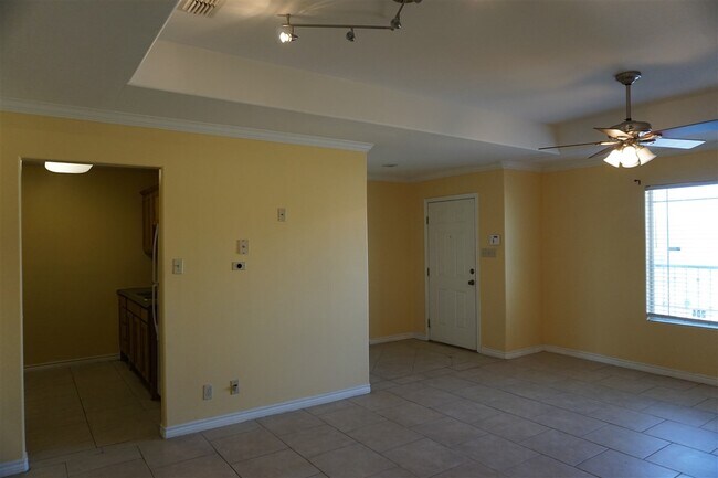 Building Photo - 9805 Sterling Loop
