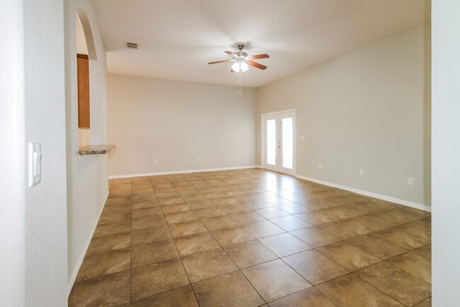 Building Photo - 4323 Sand Ridge Blvd