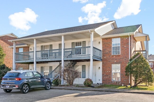 Building Photo - Waters Edge Drive -1860