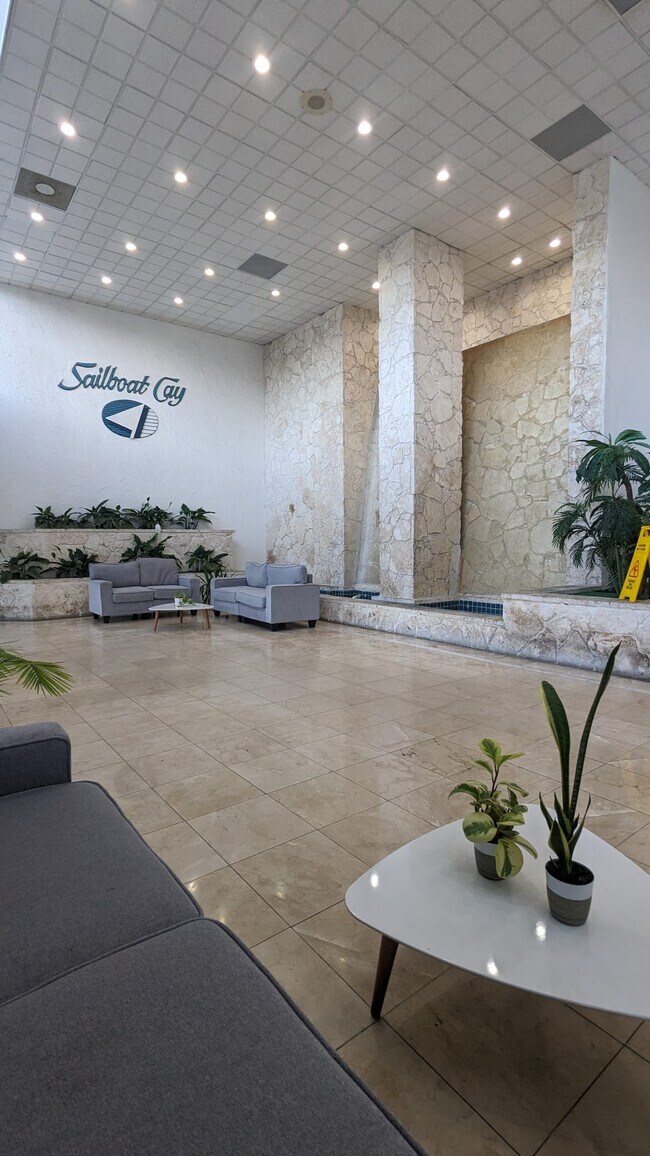 Foto del edificio - 13499 Biscayne Blvd