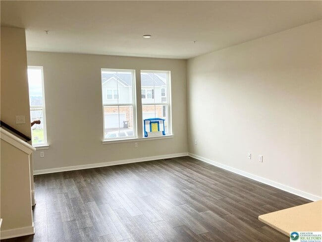 Building Photo - 7656 Clayton Ave