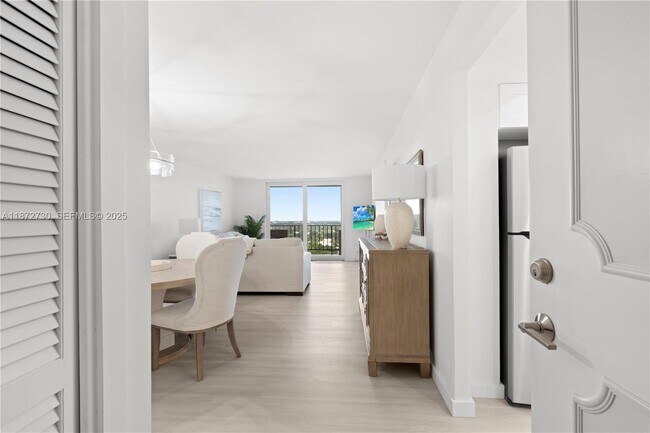 Foto del edificio - 2000 S Ocean Blvd