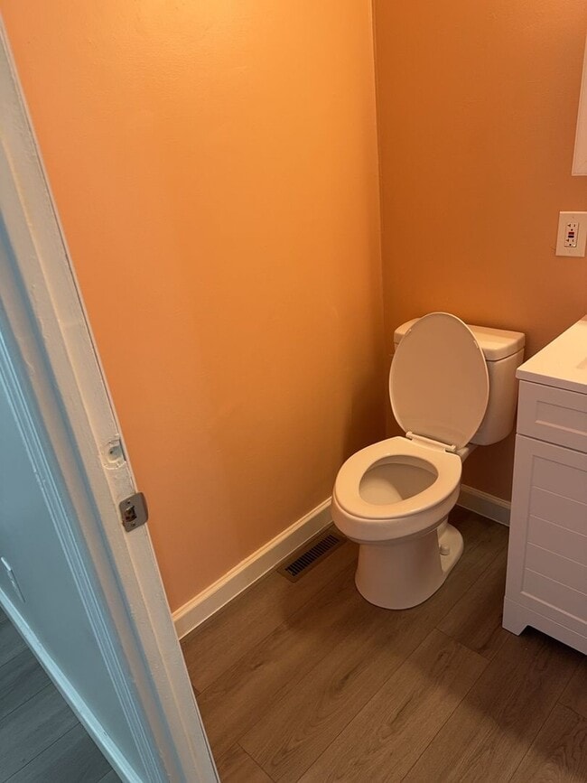 Building Photo - 50 Percent OFF on First Month's Rent for C...