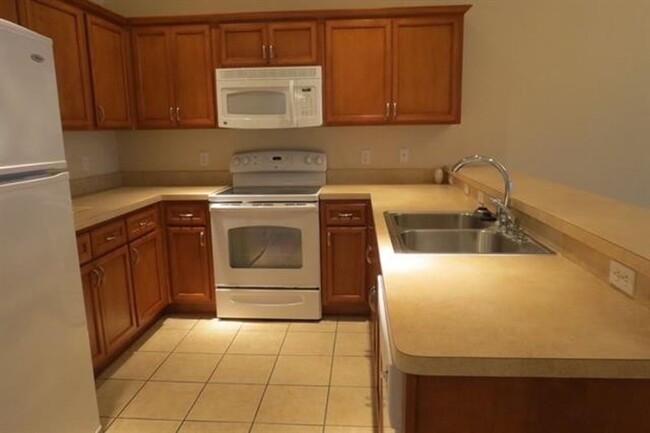 Foto del edificio - Charming 2 bed/2 bath townhome