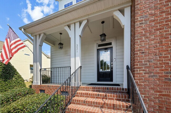 Foto del edificio - 4 Bedroom Home with Finished Flex Space Ab...