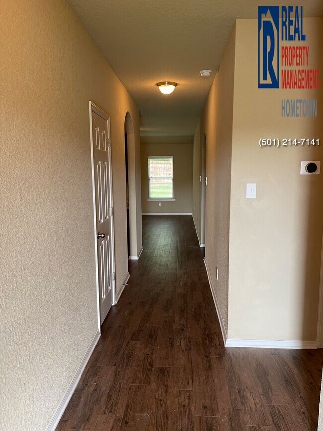 Foto del edificio - 2064 Fern Valley Dr