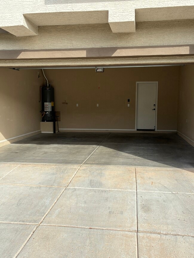 Building Photo - 1370 E Joseph Way